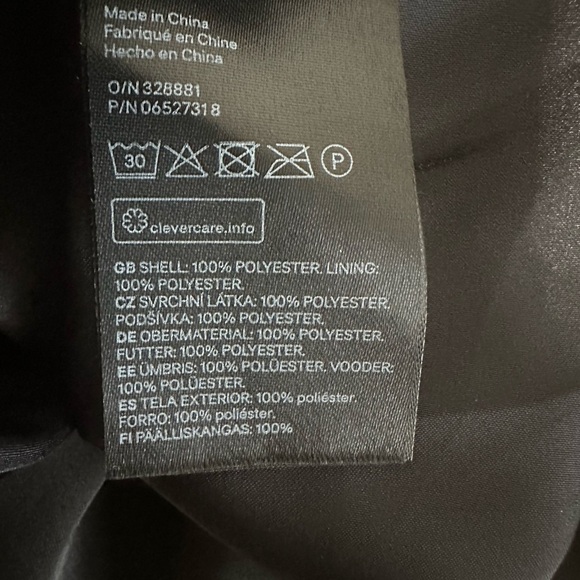 H&M Animal Print Pleated Skirt. Size 6. - Picture 5 of 6